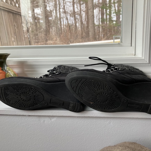 Ladies Black Suede Booties, Size 7.5 - Picture 4 of 8